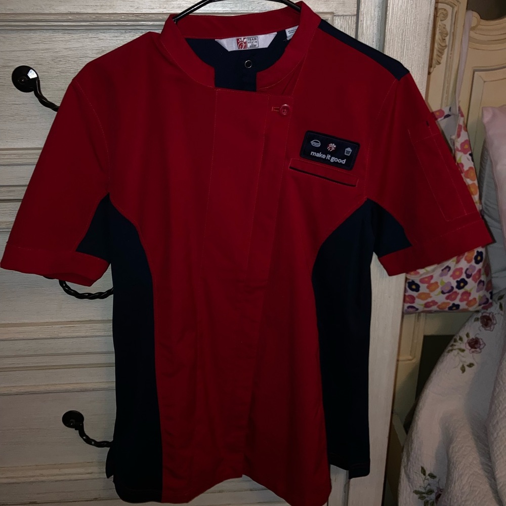 Chick-Fil-A kitchen uniform womens small